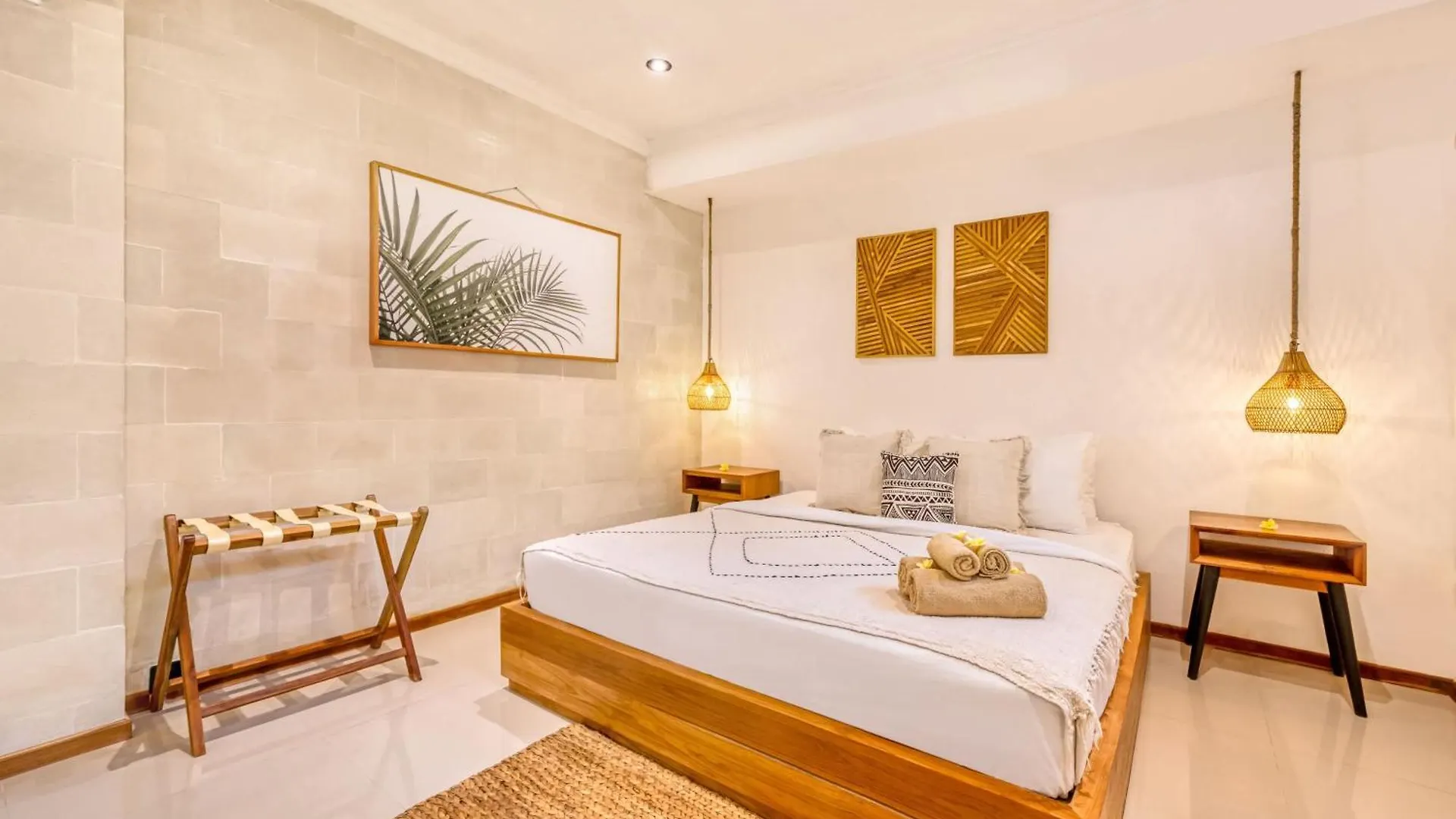 Villa Aurora - Private 6 Bdr Villa In Seminyak, Prime Location, Pool & Garden 인도네시아